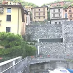 Panoramica Di *